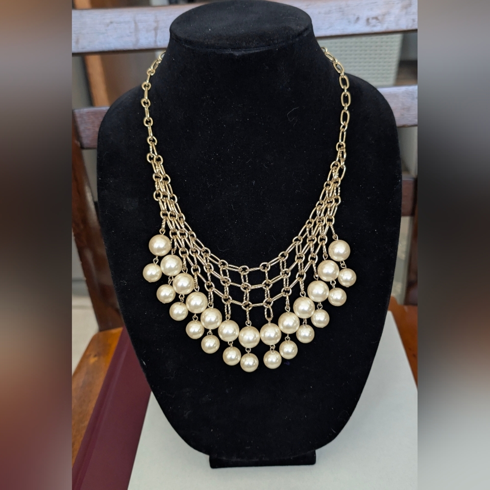 Collar Necklace Pearl beads Gold  Statement Necklace